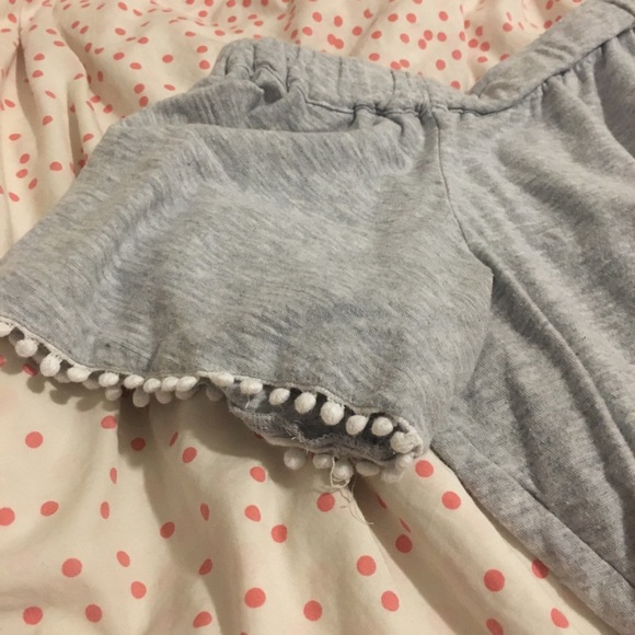 🔸3/30$🔸 Off the shoulder grey Tee - Picture 3 of 3